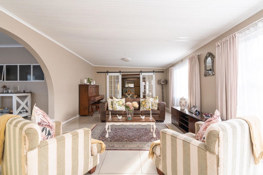 3 Bedroom Property for Sale in Bothasig Western Cape